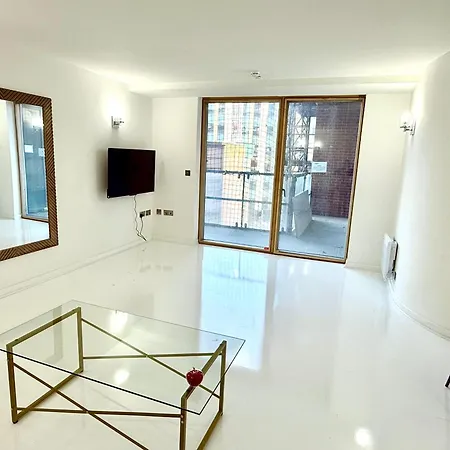 Apartment Train Station Centre Style Flat *